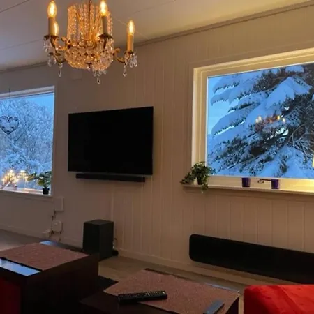 Holiday home House With Garage In Lyngen Lyngseidet