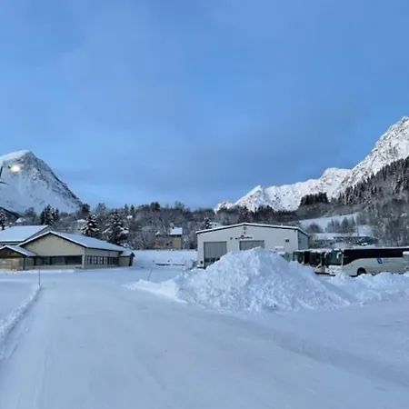 House With Garage In Lyngen
