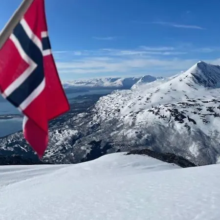 Holiday home House With Garage In Lyngen