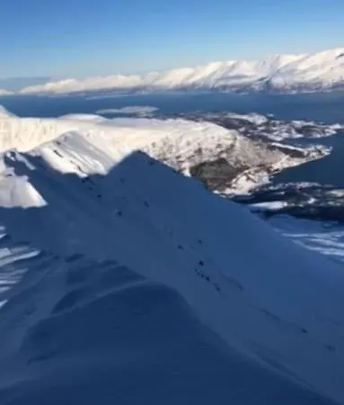 House With Garage In Lyngen *