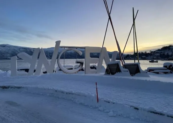 Prázdninový dům House With Garage In Lyngen