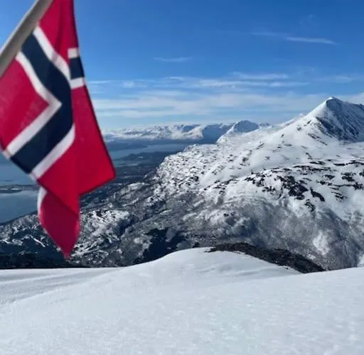Prázdninový dům House With Garage In Lyngen