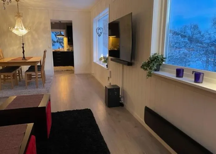 House With Garage In Lyngen *