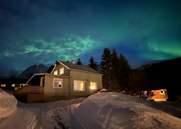 Prázdninový dům House With Garage In Lyngen