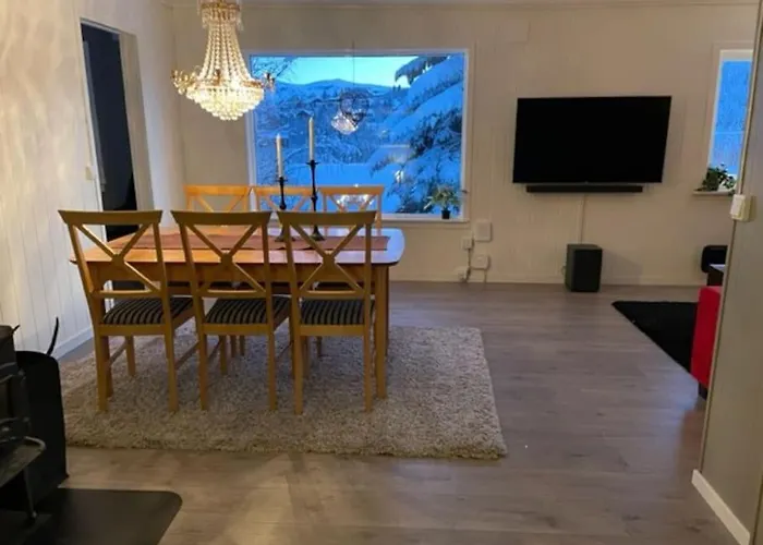 House With Garage In Lyngen *